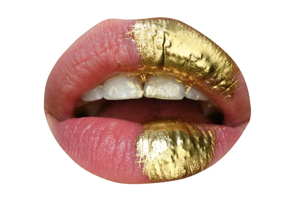 Lippenstift. Kosmetik und Make-up. Goldlippen Lippenstift und Glanz. Sexy und sinnliche Lippen. Goldene Lippen Nahaufnahme. — Stockfoto