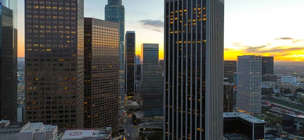 Los Angeles Downtown Panorama City mit Wolkenkratzern. Kalifornien-Thema mit LA-Hintergrund. Los Angels Innenstadt. Gebäude für Geschäftszentren. — Stockfoto