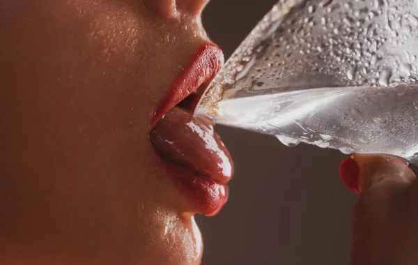 Sensual woman drink cocktail. Close up wet sexy lips. Young girl drinking red lip cocktail closeup. Sexy girl drinking cold beverage. Summer cocktail. — Stock Photo, Image