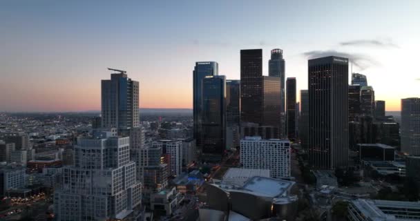 Los Angels, California, Verenigde Staten centrum stadsgezicht met wolkenkrabbers. — Stockvideo