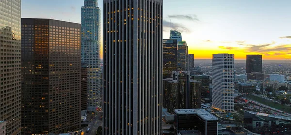 Los Angeles şehri. Los Angeles şehir merkezi ufuk çizgisi. — Stok fotoğraf