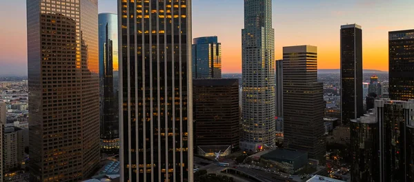 Wolkenkratzer von Los Angeles Kalifornien. Los Angeles, Kalifornien, USA Stadtbild der Innenstadt. Gebäude in Los Angeles. — Stockfoto