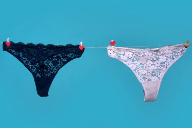 İpte dantelli külot. Pamuklu iç çamaşırı. Dantelli iç çamaşırı. Beyaz kadın erotik iç çamaşırı. Kadınların seksi külotları.