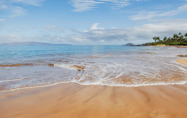 Paisaje tranquila playa. Fondo de Hawaii, paraíso tropical hawaiano. —  Fotos de Stock