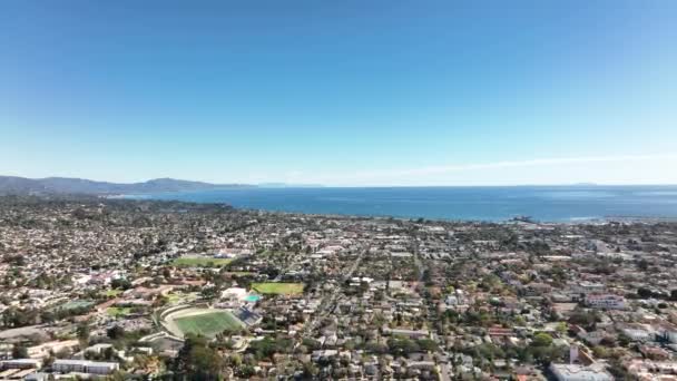 Aerial Drone view of buildings in city Santa Barbara, California. — Stock Video
