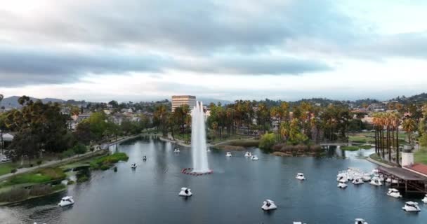 Wolkenkrabbers van Los Angeles California, Echo Park. Los Angeles, California, Verenigde Staten binnenstad stadsgezicht. — Stockvideo