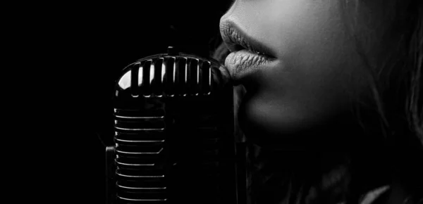 Karaoke. Closeup lip with vintage microphone. Sensual woman singer. Concert singing. — Stock Photo, Image