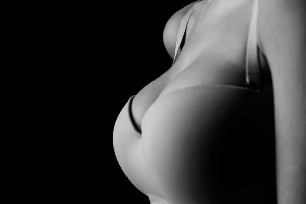 Lingerie model with big breasts. Sexy breas, boobs in bra, sensual tits. Beautiful slim female body. Closeup of sexy girl boob in bra. — Stockfoto