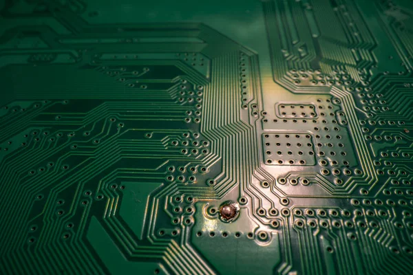 テクノロジーハードウェアの背景。ハイテク電子回路基板の背景。電子回路基板、マザーボードへの技術チップ。電子技術デジタルチップ。技術的背景. — ストック写真
