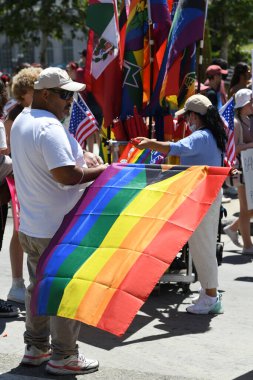 Kürtaj hizmetini ve üreme adaletini yasaklıyor. Kadınlar yürüyüş hakları, kürtaj vücut seçimi, lgbt ve lgbtq. Yumurtayı koru. Los Angeles, ABD - 14 Mayıs 2022.