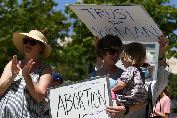 Abortion service, reproductive justice. Womens march rights, abortion body choice, vagina. Protect roe. Los Angeles, USA - May, 14, 2022. — Stok fotoğraf