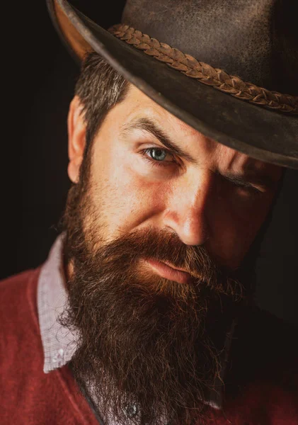 Cowboy americano con cappello di pelle. Stile maschile da uomo. Ritratto retro. — Foto Stock