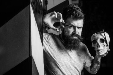 Saç salonu ve Kuaför vintage. Bıyık balmumu. Berber dükkanı. Eski ahşap arka plan kopya alanı ile araçlarda dükkanı berber. Süsler. Melisa sakallı. Sakal Bakımı.