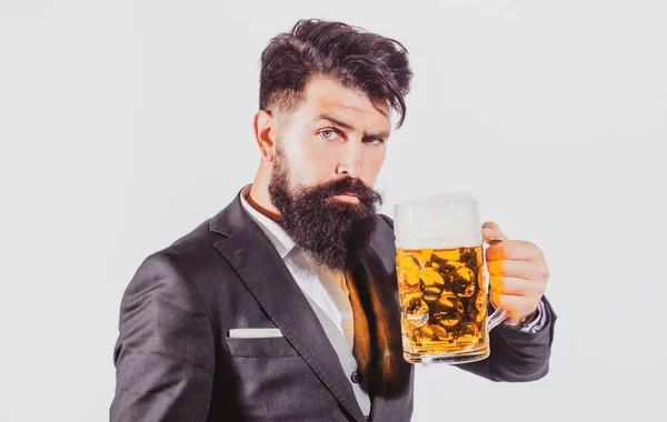 Man with beard drink beer. Guy with beer cup. — Stock Photo, Image