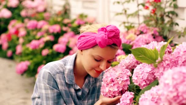 Gardening Backyard Beautiful Happy Young Woman Enjoying Smell Flowering Spring — Stock Video