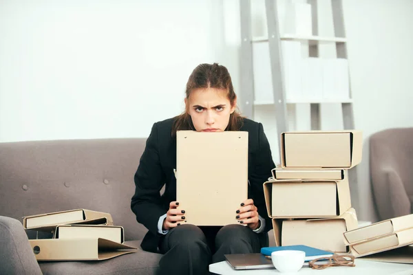 Traurig Umtriebige Sekretärin Gestresste Geschäftsfrau Viel Arbeit Büroproblem Müder Gestresster — Stockfoto