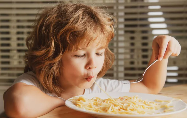 Close Head Shot Child Eating Pasta Spaghetti Kids Face Little — Stock Photo, Image