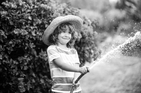 Малюк Розважайся Смішний Хлопчик Щасливий Посміхається Природному Ландшафті Маленька Дитина — стокове фото