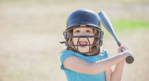 Portré Izgatott Gyerek Baseball Játékos Visel Sisakot Tartsa Baseball Ütő — Stock Fotó