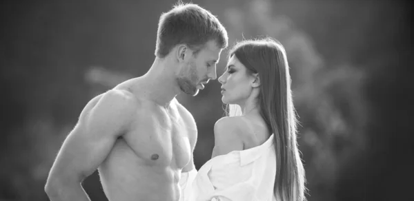 Coppia Sexy Innamorata Fidanzato Sensuale Abbraccia Gli Amanti Concetto Tenerezza — Foto Stock
