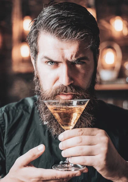 Barman Martini Liquor Bearded Man Wearing Suit Drinking Alcohol Drink — Stock Photo, Image