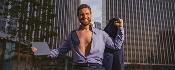 Excited Man Model Unbuttoned Shirt Outdoor — Stock Photo, Image