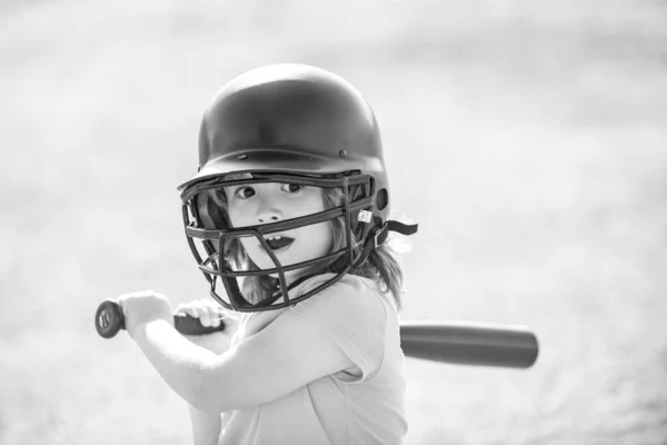 Honkbal Speelsters Kid Swinging Knuppel Bij Een Fastball Van Werpster — Stockfoto