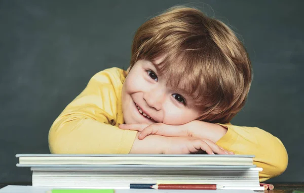 Okula Mutlu Zamanlara Geri Dönelim Küçük Öğrenci Çocuk Mükemmel Bir — Stok fotoğraf