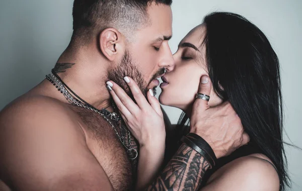 Disuelvan Uno Otro Pareja Enamorada Beso Romántico Amor Relación Íntima — Foto de Stock