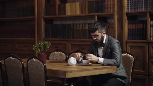 Lecteur Concept Intelligence Homme Aime Livre Prend Café Thé Concept — Video