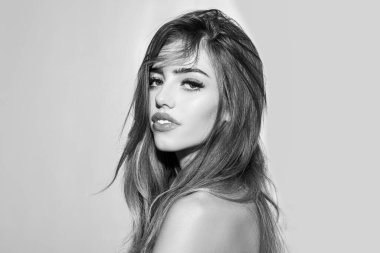 Harika bir kız. Mükemmel Taze Temiz Ciltli Güzel Spa Mankeni