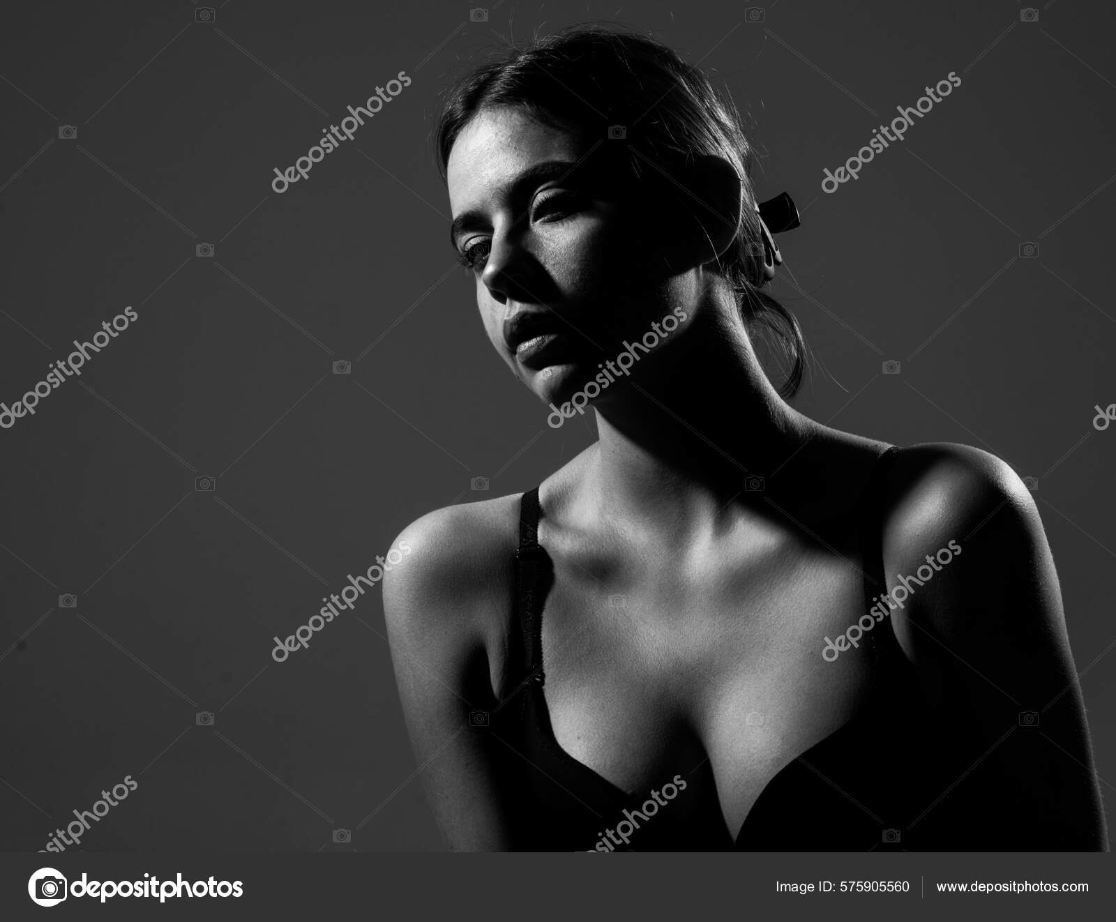 https://st.depositphotos.com/3584053/57590/i/1600/depositphotos_575905560-stock-photo-sensual-girl-bra-isolated-red.jpg