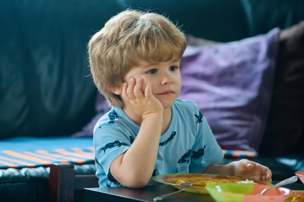 Leuke Grappige Baby Eten Kinderen Eten Kid Boy Eten Gezond — Stockfoto