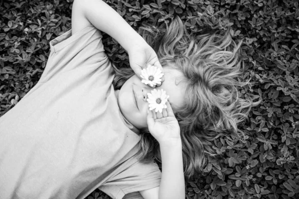 Top View Child Portrait Funny Kid Smile Lay Grass Child — Stock Photo, Image