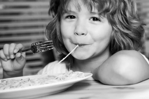 Caucasian Smiling Child Eating Pasta Spaghetti Portrait Close Kids Face — Stock Photo, Image