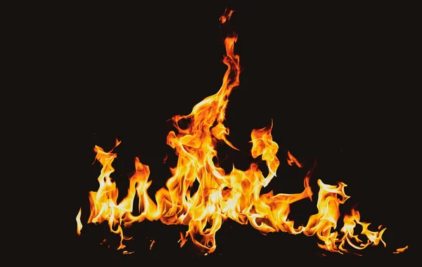 炎は黒い背景に隔離される 抽象的な質感を燃やす 火災パターン 炎の質感のためのアートデザイン — ストック写真