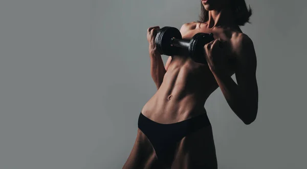 Modelo Fitness Femenino Entrenamiento Deportivo Mujer Joven Gimnasio —  Fotos de Stock