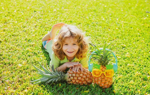 Little Blonde Kid Hugging Pineapple Nature Background Childhood Healthy Nutrition — Stock Photo, Image