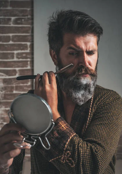 Het Maken Van Kapsel Kijken Perfect Kapper Fijne Bezuinigingen Professionele — Stockfoto