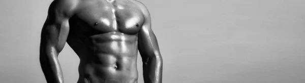 横幅模板与肌肉男子 肌肉躯干 六包腹肌 黑人和白人 强壮男人的肌肉体 — 图库照片