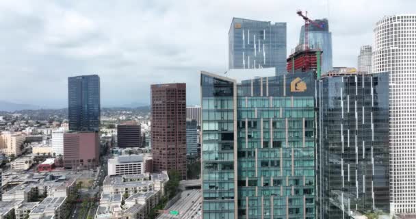 洛杉矶市中心的空中风景 无人驾驶飞机 摩天大楼的城市景观 2022年6月1日 美国加利福尼亚州洛杉矶 — 图库视频影像