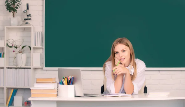 Middelbare Scholier Die Engels Wiskunde Leert Klas Studenten Onderwijs Concept — Stockfoto