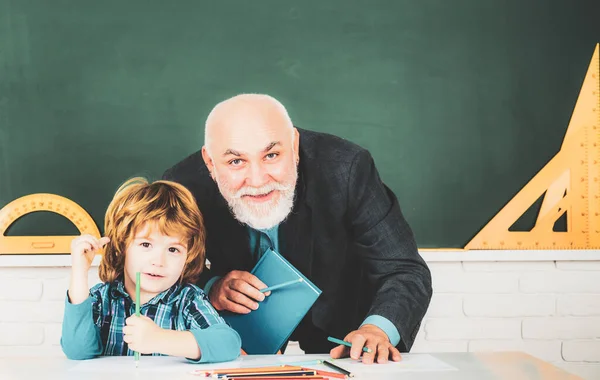 Teacher Grandfather Pupil Back Classroom Elementary School Teachers Day — Stock Photo, Image