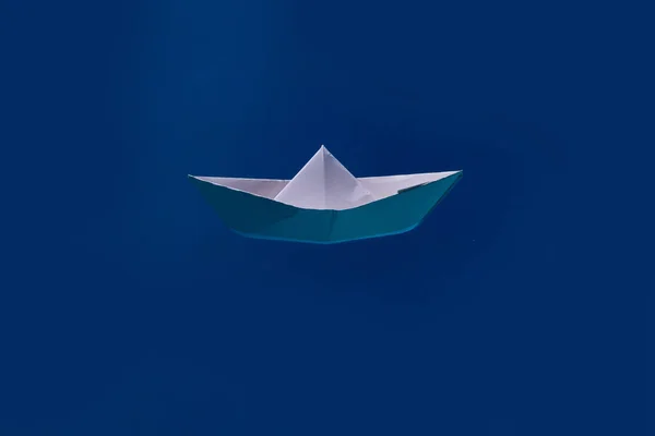 Paper Boat Sailing Blue Water Surface Paper Ship Paper Boat — Stockfoto