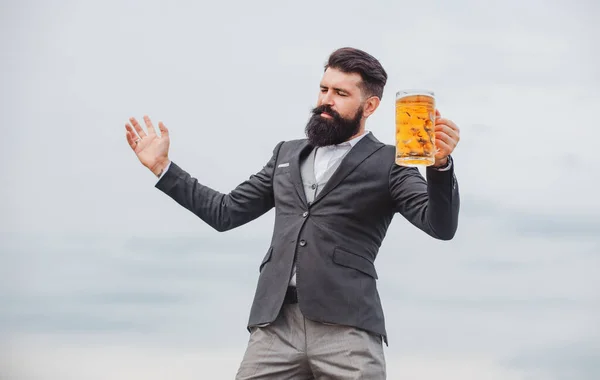 Excited Drunk Man Glass Beer Degustation Tasting — Stock Photo, Image