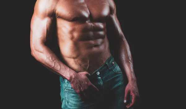 Hombre Musculoso Tipo Atlético Flexionando Músculos Músculo Abdominal Abdominales Paquete — Foto de Stock