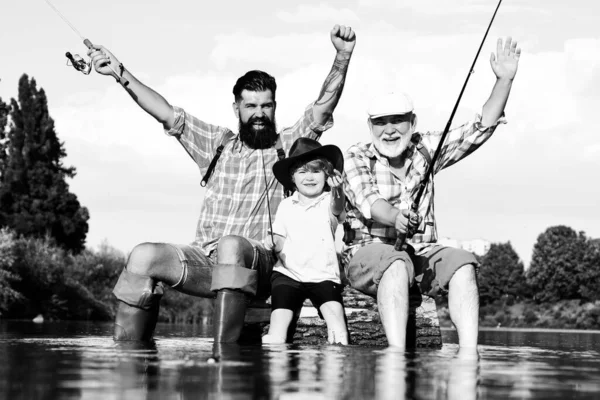 Abuelo Nieto Retrato Pequeño Hijo Feliz Padre Abuelo Tres Generaciones — Foto de Stock