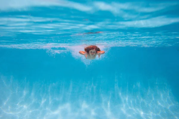 Jeune Garçon Nage Plonge Sous Eau Portrait Sous Eau Dans — Photo