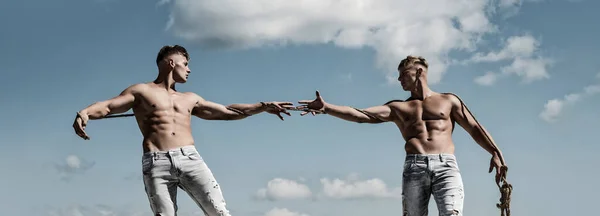 Mannen Bewapenen Verlossing Twee Handen Helpende Arm Van Een Vriend — Stockfoto