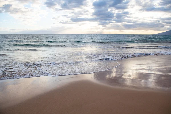 Vacanze Estive Una Spiaggia Tropicale Spiaggia Paradisiaca Con Sabbia Acqua — Foto Stock